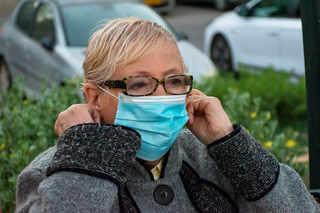 senior woman wearing face mask