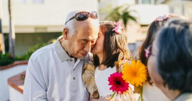 grandparents with granddaughters