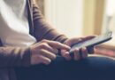 hand using smartphone